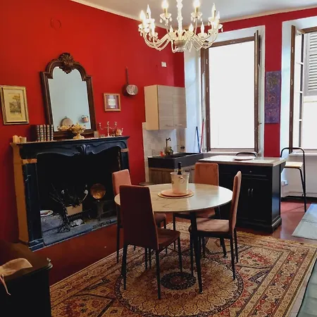 Domus Julie Apartment *